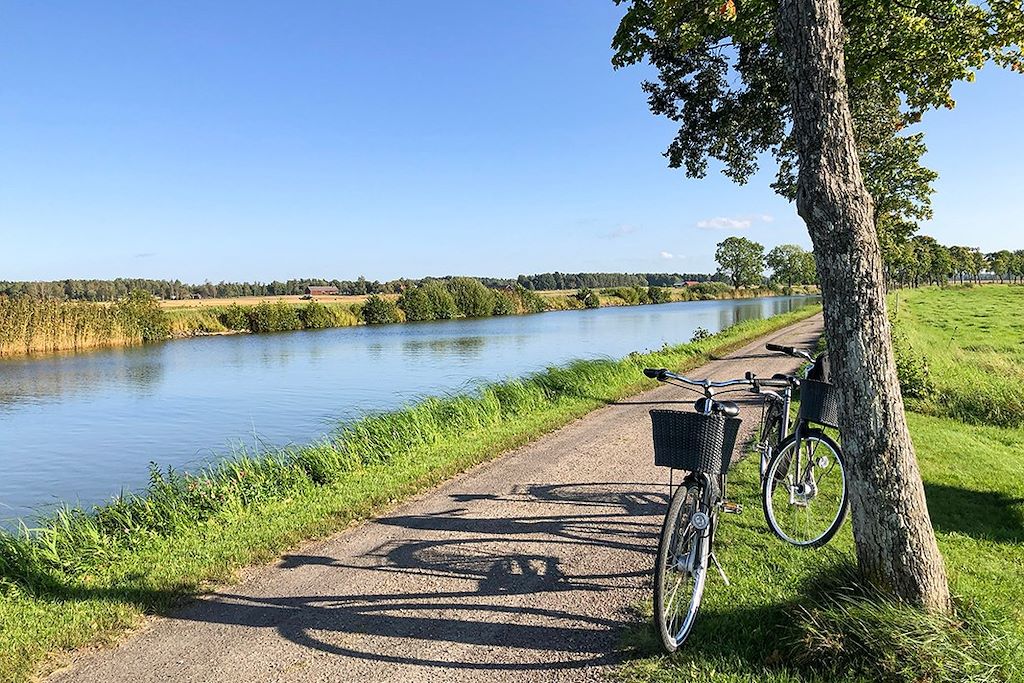 Image Canal de Göta - Château de Lackö - Lacs de Vänern et Vättern
