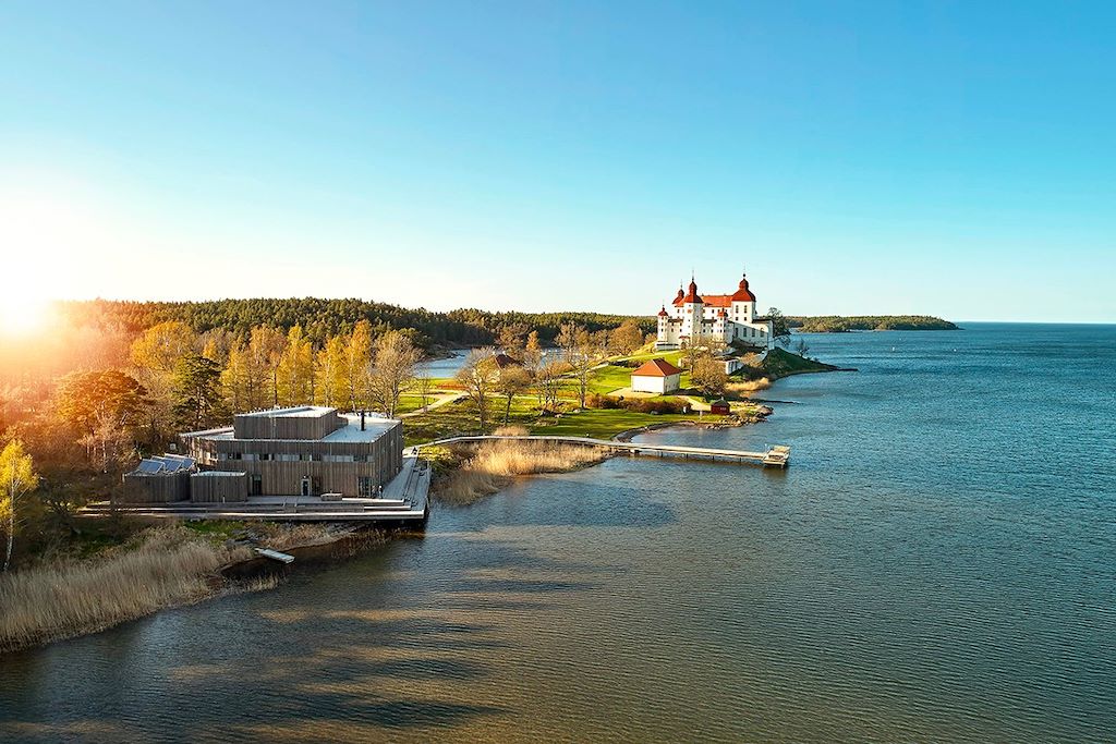 Image Canal de Göta - Château de Lackö - Lacs de Vänern et Vättern