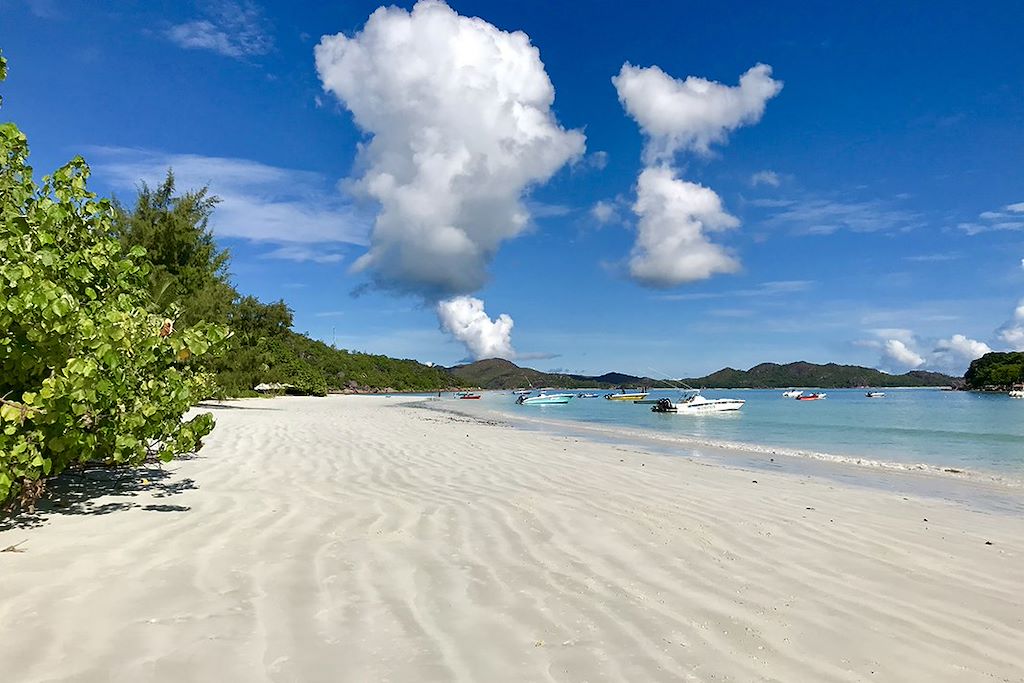 Image Mahé - vélo à la Digue - anse source d'argent - Seychelles kayak - Praslin