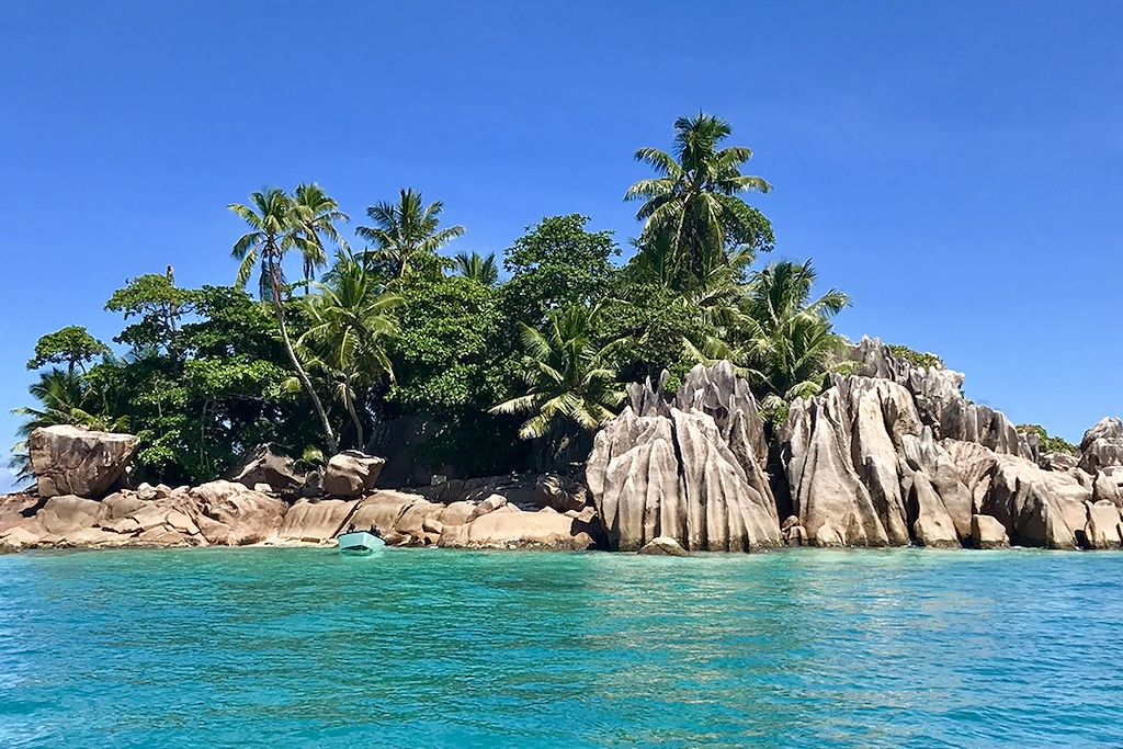 Image Mahé - vélo à la Digue - anse source d'argent - Seychelles kayak - Praslin