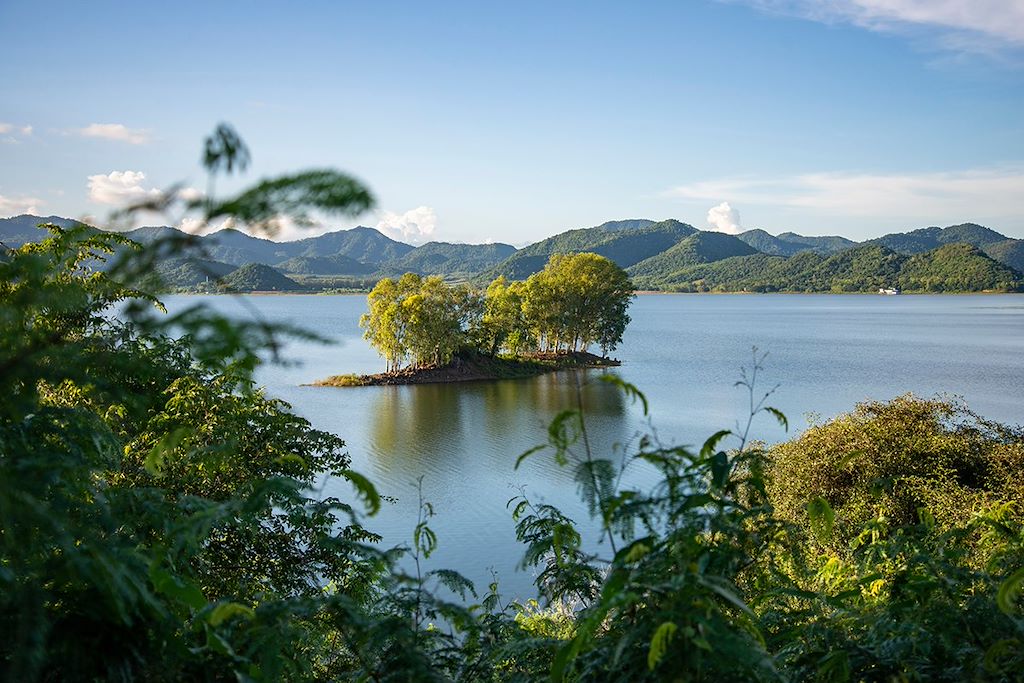 Image Thaïlande à vélo de Bangkok à Surat Thani – Excursion en bateau à Khao Sok – Vélo dans le golf de Th