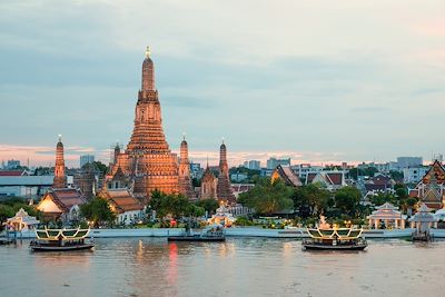 © ake1150 / Adobe Stock - Wat Arun - Bangkok - Thaïlande Wat Arun - Bangkok - Thaïlande