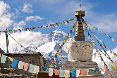 © J Marshall, J Marshall - Tribaleye Images / Alamy / Hemis - Monastère de Rongbuk - Tibet Monastère de Rongbuk - Tibet