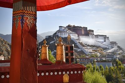 © oversnap / iStock - Palais du Potala - Lhassa - Tibet Palais du Potala - Lhassa - Tibet