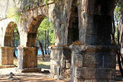 © Laetitia Bry - Site archéologique de Phaselis - Antalya - Turquie - Afrique Site archéologique de Phaselis - Antalya - Turquie - Afrique
