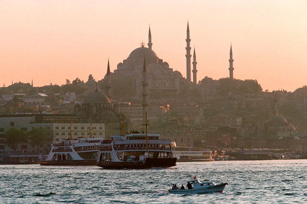 Image Randonnée En Turquie - Randonnée En Cappadoce - Cheminées De Fée - Visite Guidée D'Istanbul