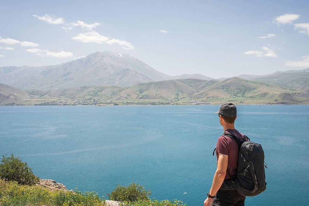 Image Ascension du Mont Ararat : Grimper le Plus Haut Sommet de Turquie (5137m)