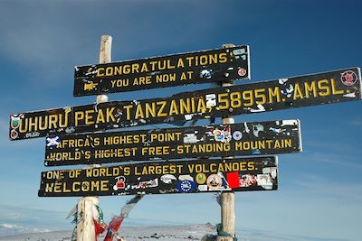 © Vincent Gandilhon - Uhuru Peak - Kilimanjaro - Tanzanie Uhuru Peak - Kilimanjaro - Tanzanie