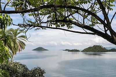 © RIEGER Bertrand / hemis.fr - Lac Kivu - Kibuye - Rwanda Lac Kivu - Kibuye - Rwanda