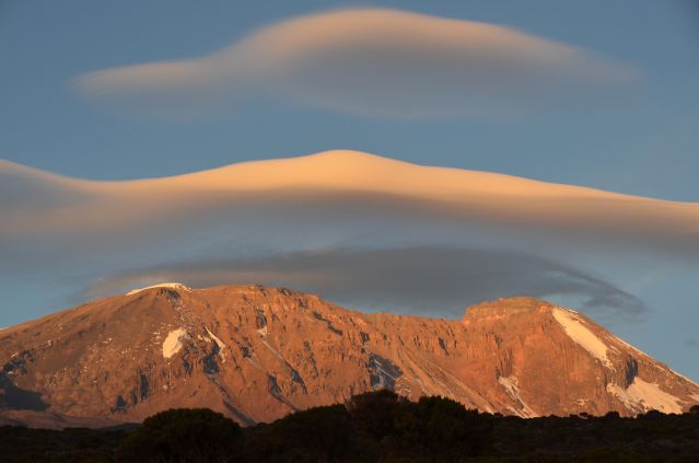 Image Randonnée au Kilimandjaro (3840m) et Safaris