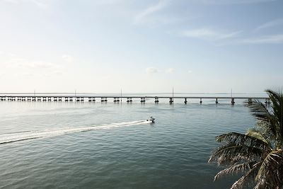 © Floris Productions / Stocksy - Pont - Key West - Floride - Etats-Unis Pont - Key West - Floride - Etats-Unis