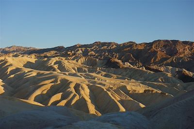 Zabriskie Point à l'est de la vallée de la Mort - Etats-Unis