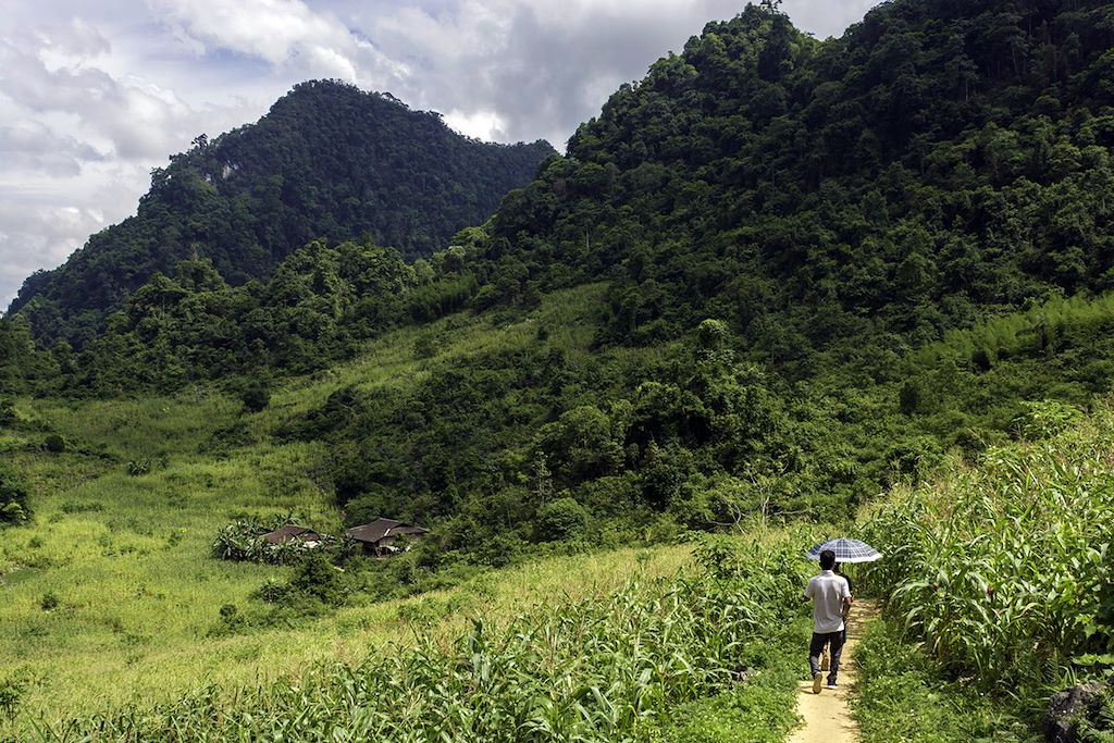 Image Rencontre ethnie Lo Lo Khuoi Khon - Chutes Ban Gioc - Navigation lac BA BE