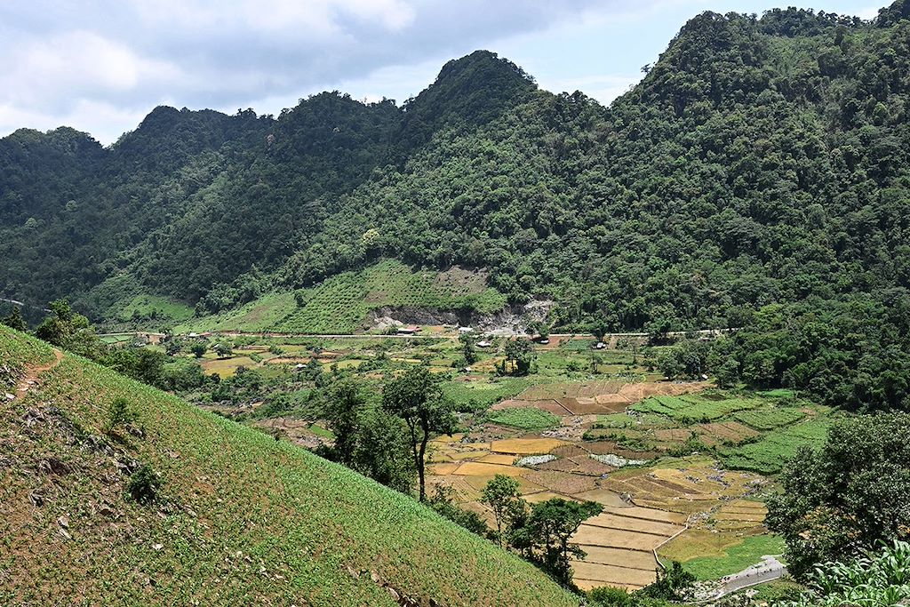 Image Navigation Baie D'Halong - Randonnée Pu Luong - Vélo Tam Coc