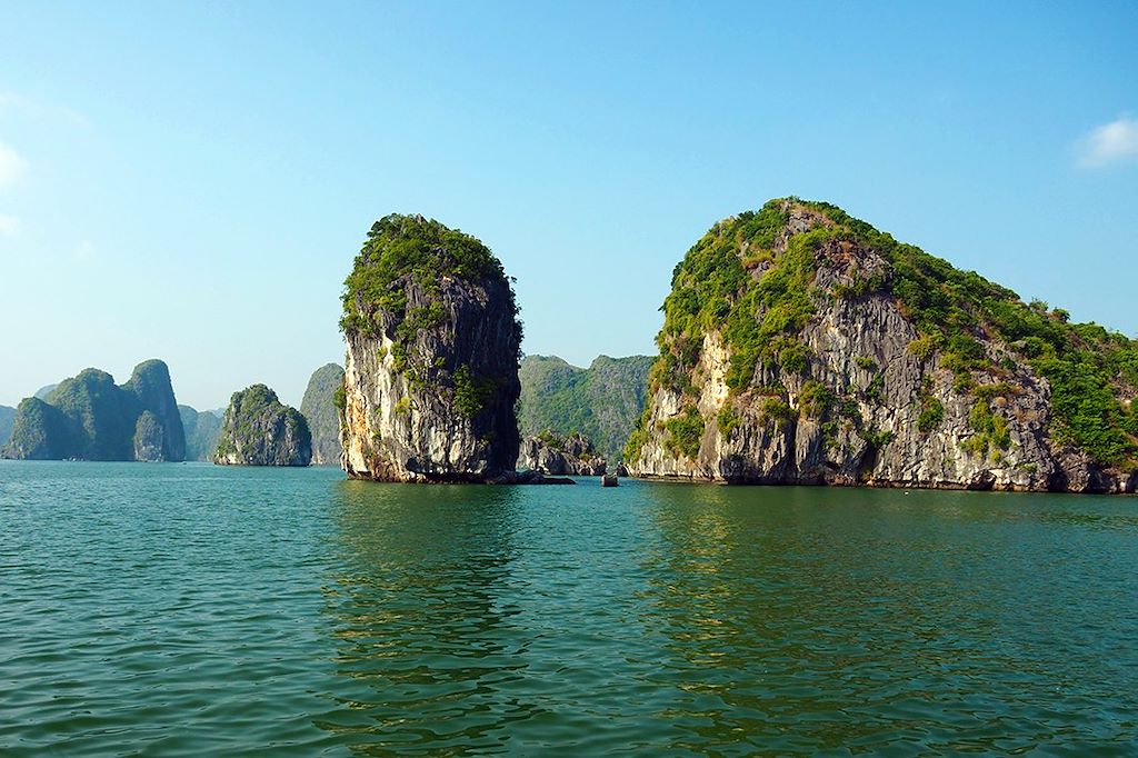 Image Navigation Baie D'Halong - Visite Hué Et Hoi An - Découverte Delta Du Mékong