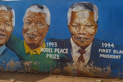 © Séverine Akoubri - Fresque à Soweto - Johannesburg - Afrique du Sud Fresque à Soweto - Johannesburg - Afrique du Sud
