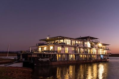 Bateau Zambezi Trader - Zambèze - Zimbabwé 