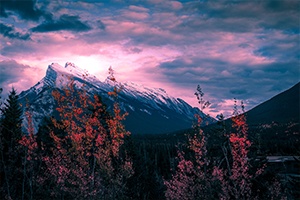Photo de Neil Rosenstech -  Unsplash - Banff, Canada