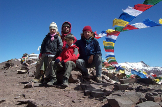 Ils ont fait le tour du monde en famille Ils ont fait le tour du monde en famille