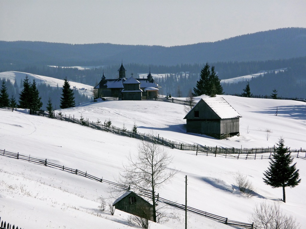 La féerie des paysages hivernaux en Roumanie - ©Julien Paturaud