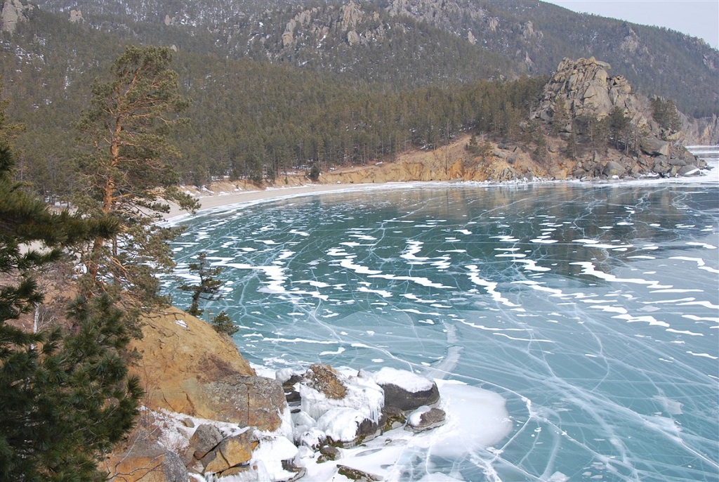 Lac Baikal gélé, Russie