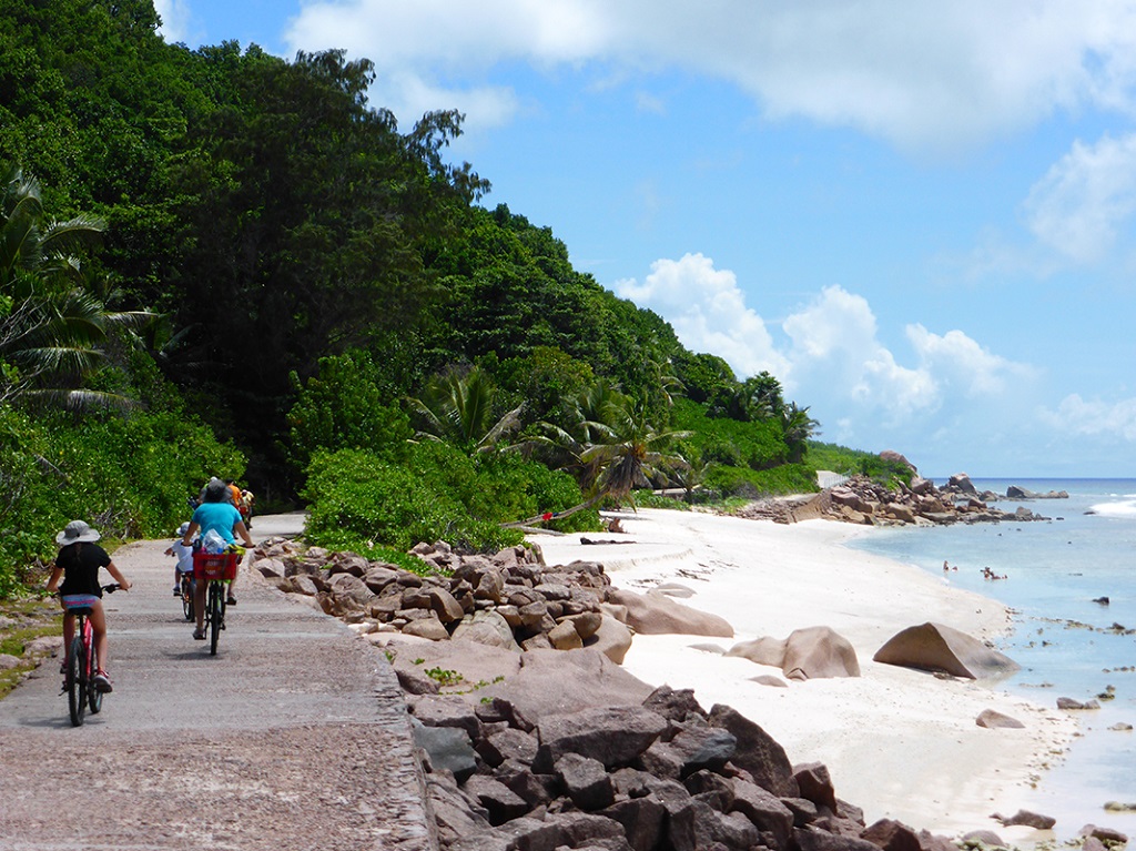 Journée de vélo à La Digue