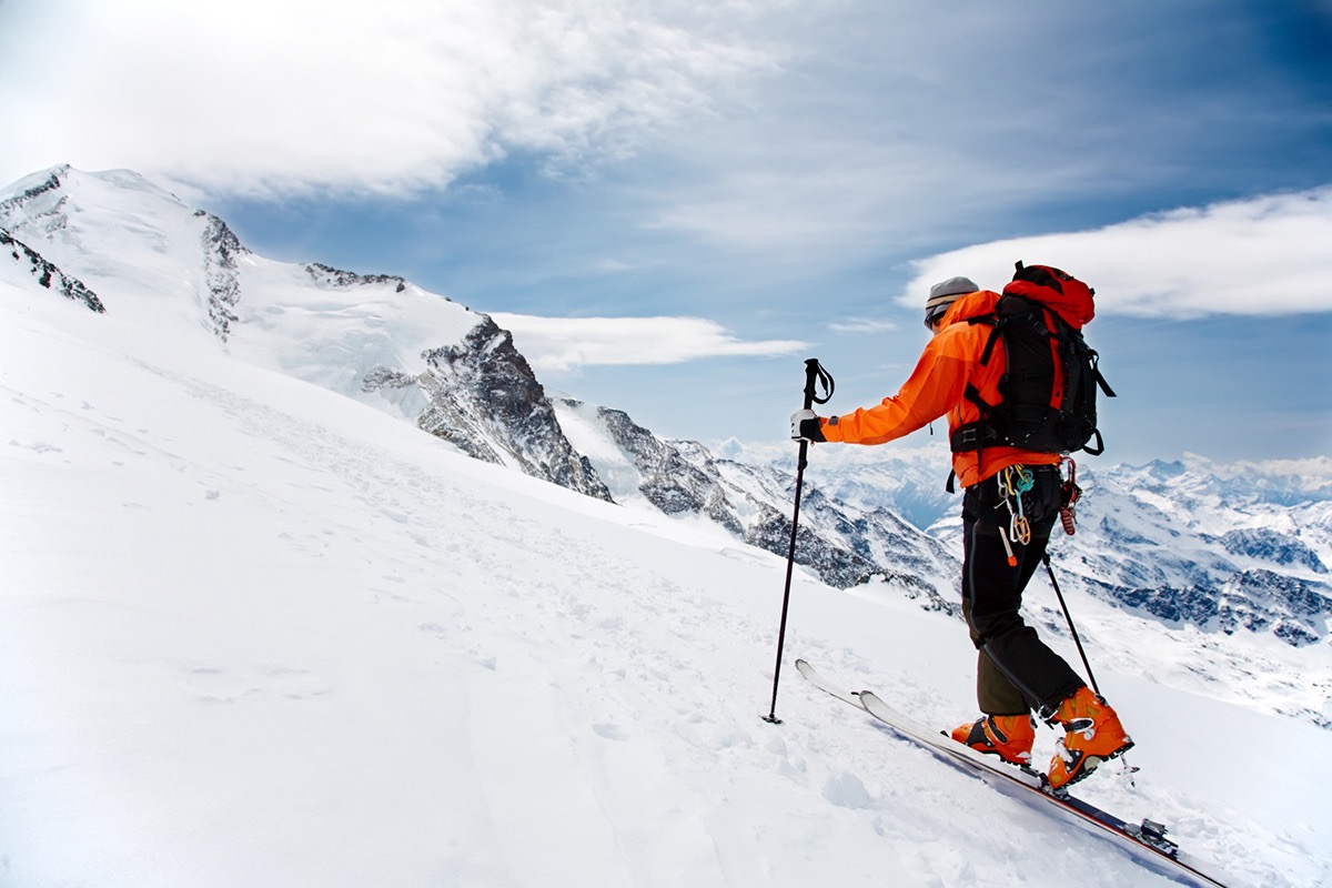 Ski de randonnée dans les Alpes, en France - ©rcaucino