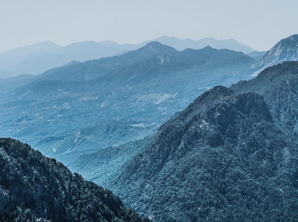 Parc national de Thethi : panorama depuis le monument à l'aventurière britannique Edith Durham, connue pour ses livres de voyage dans les Balkans pendant le XXe siècle - ©Teresa Suarez