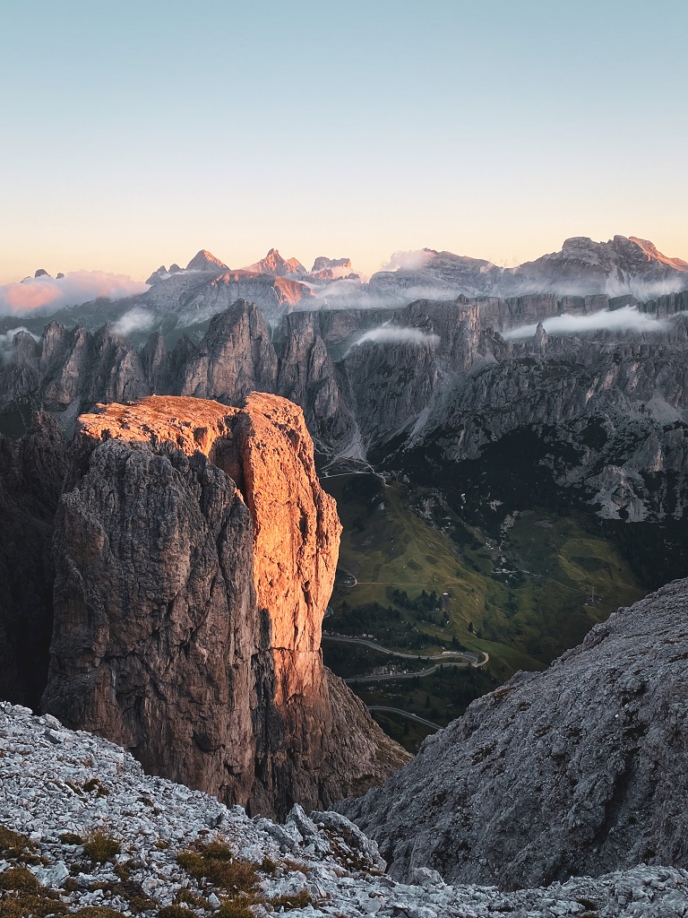 Vue du Passo Gardena depuis Pisciadu, Dolomites - ©Carolin Kertsche/GettyImages