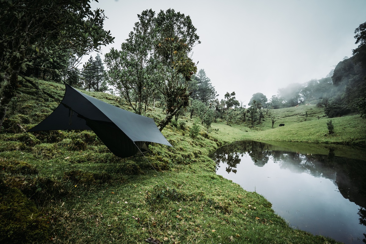 Camper en pleine nature costaricaine promet de belles rencontres © Roberto Gonzalez Saavedra / Getty