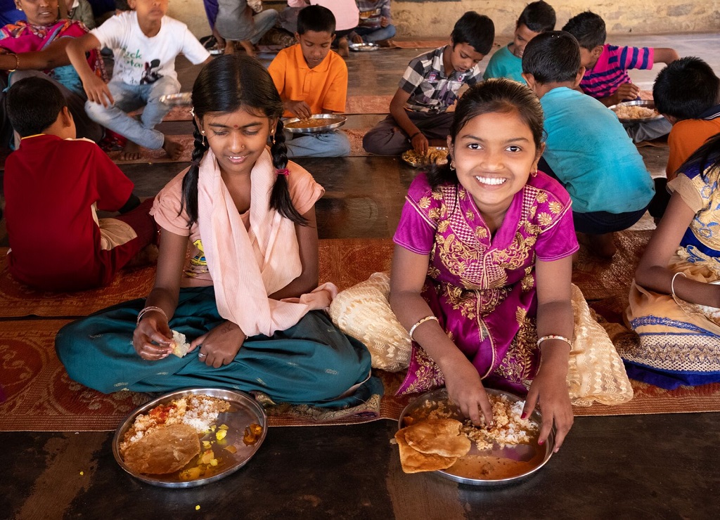 À l'heure du repas : cuisine végétarienne aux saveurs de l’Inde du Sud. Megha et Prema. - ©Luc Mercure