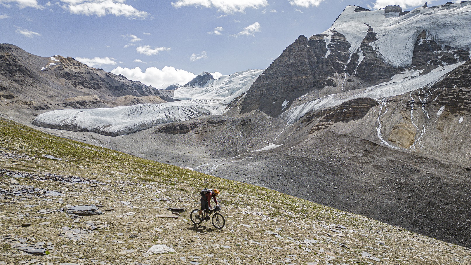 En descente vers la vallée - ©Cédric Tassan