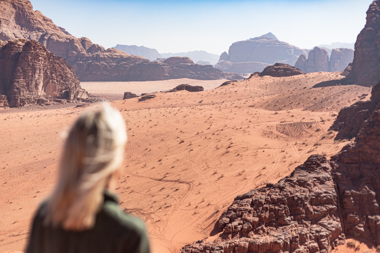 Forteresse naturelle au cœur des montagnes de la vallée d’Édom, Pétra, surnommée « la Ville des sables » est une cité troglodytique où tout reste encore à découvrir. - ©Wild Birds Collective