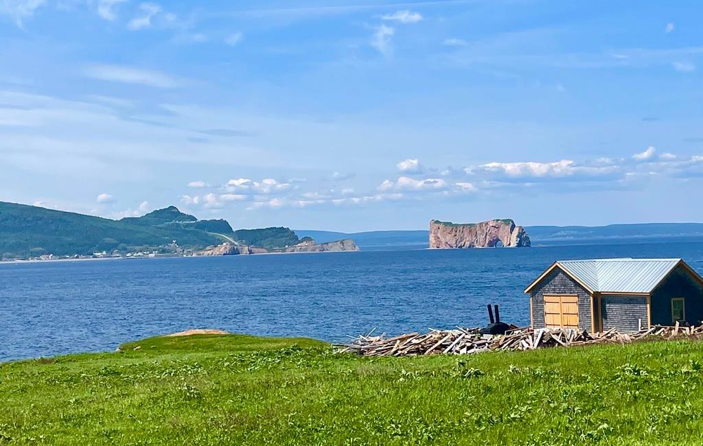 Le Bas-St-Laurent et la Gaspésie en van : le Québec, autrement