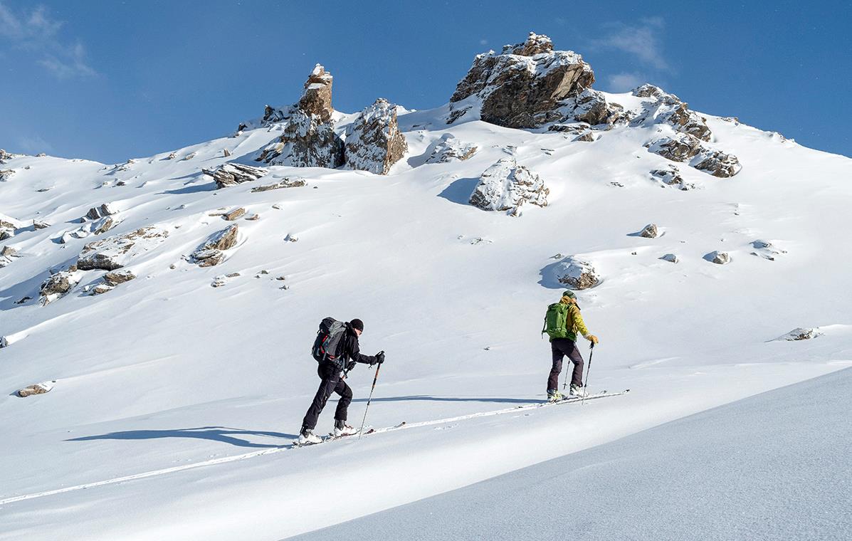 Glisser vers l’aventure en ski de rando - © Christian MARTELET / hemis.fr Glisser vers l’aventure en ski de rando