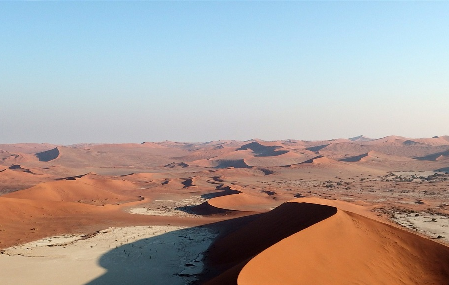 Avant votre voyage en Namibie, découvrez notre nuancier sur le pays